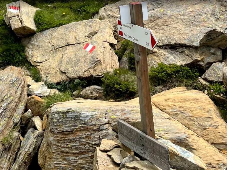 Colle delle Vallette: trekking panoramico tra natura incontaminata e bellezze nascoste