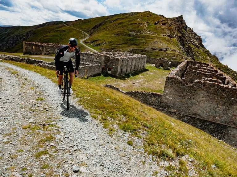 Scopri Forte Gran Serin: itinerari MTB tra storia e natura a %location%
