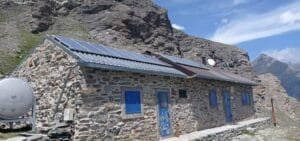 Scopri il Rifugio Tazzetti: trekking panoramici nei boschi di %location%