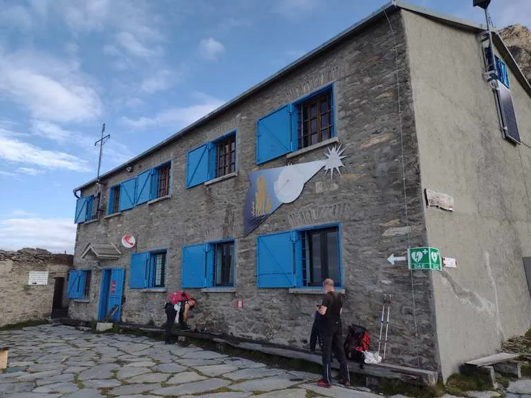 Scopri Rifugio Cà d'Asti: panorami mozzafiato e trekking indimenticabili