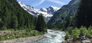 Scopri i sentieri della Valnontey: natura incontaminata e panorami mozzafiato