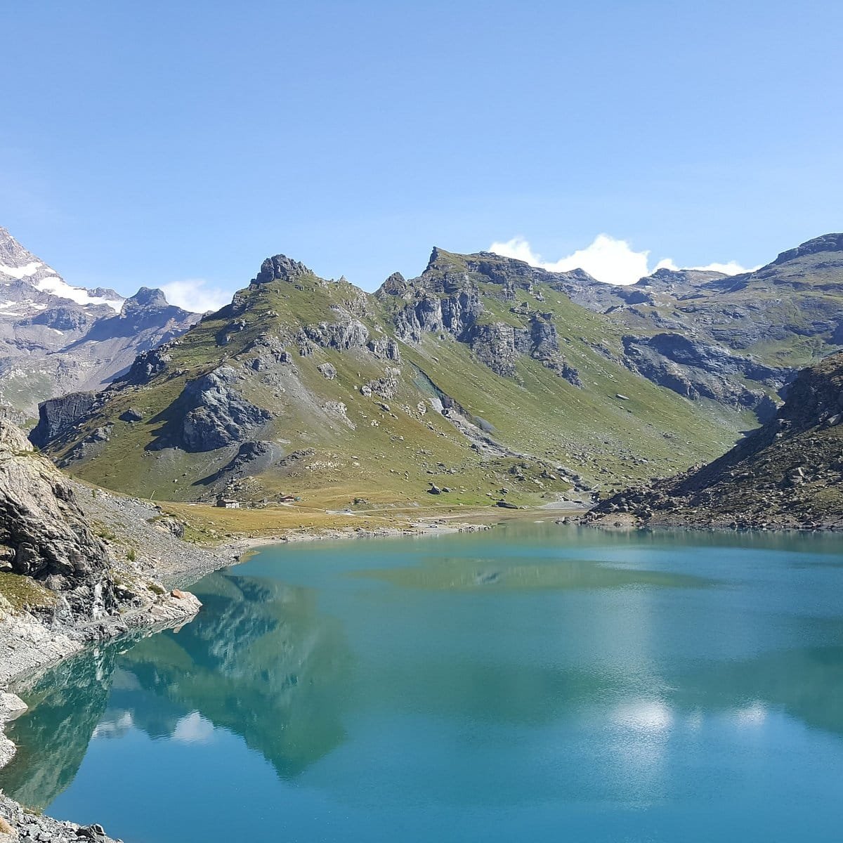 Scopri il Lago di Gabiet: un paradiso di natura e avventura
