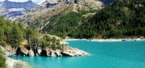 Scopri il lago di Place-Moulin: un angolo nascosto di bellezza naturale