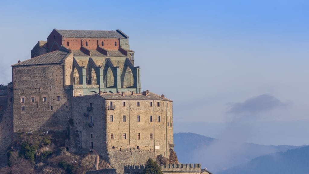 Trekking Sacra di San Michele: 3 Itinerari Imperdibili